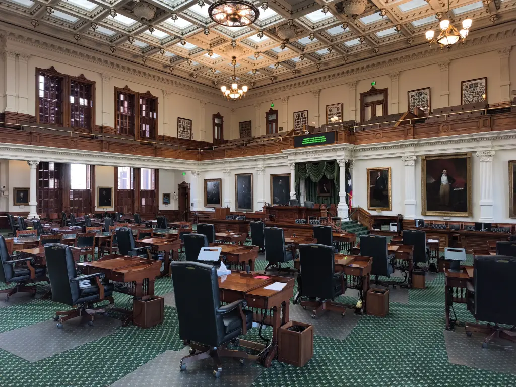AustinInsideCapitol07.webp