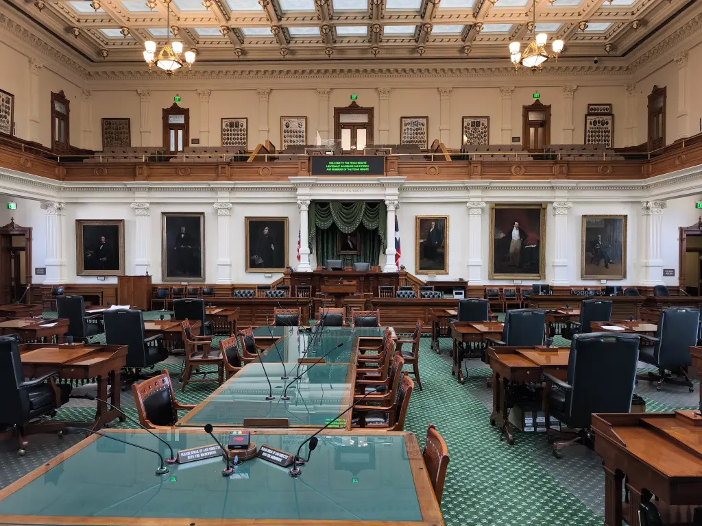 AustinInsideCapitol08.webp