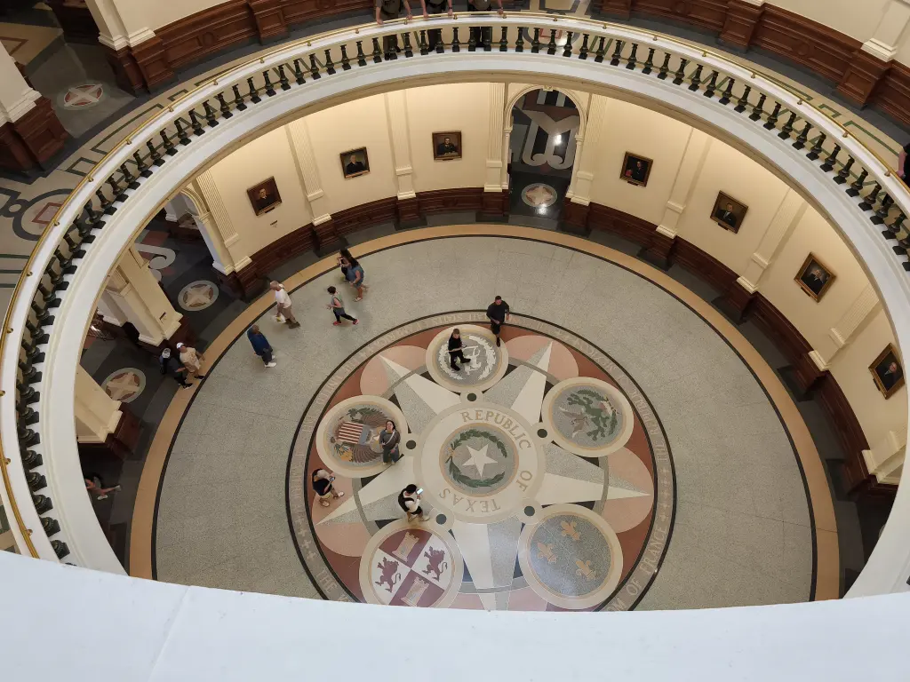 AustinInsideCapitol11.webp