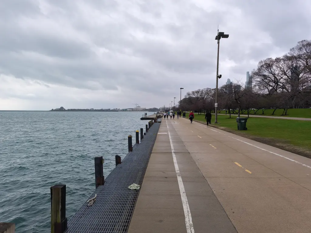 ChicagoStreet03.webp