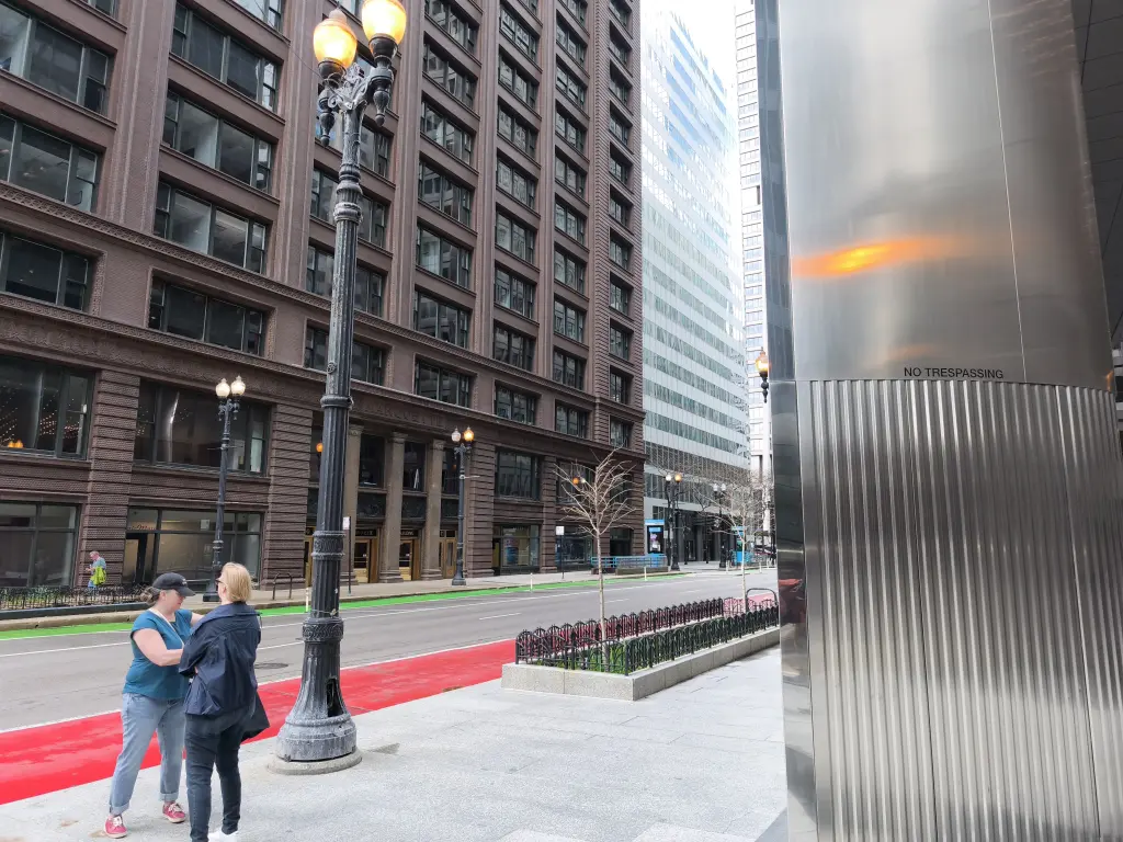 ChicagoStreet04.webp