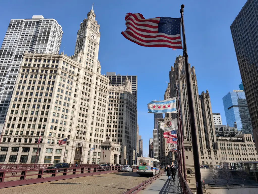 ChicagoStreet10.webp