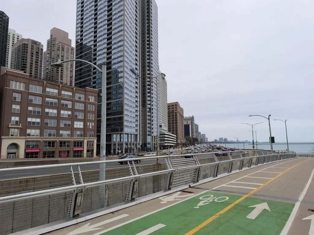 ChicagoStreet11.webp