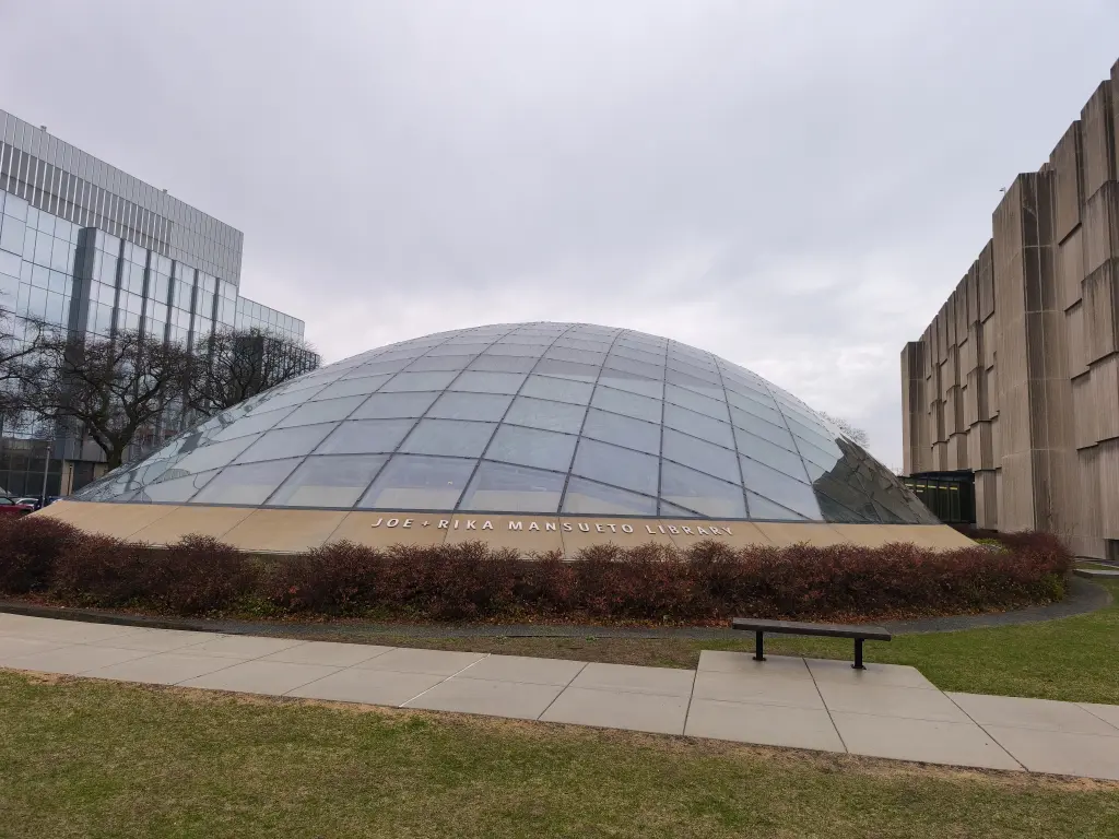 ChicagoUniversity09.webp