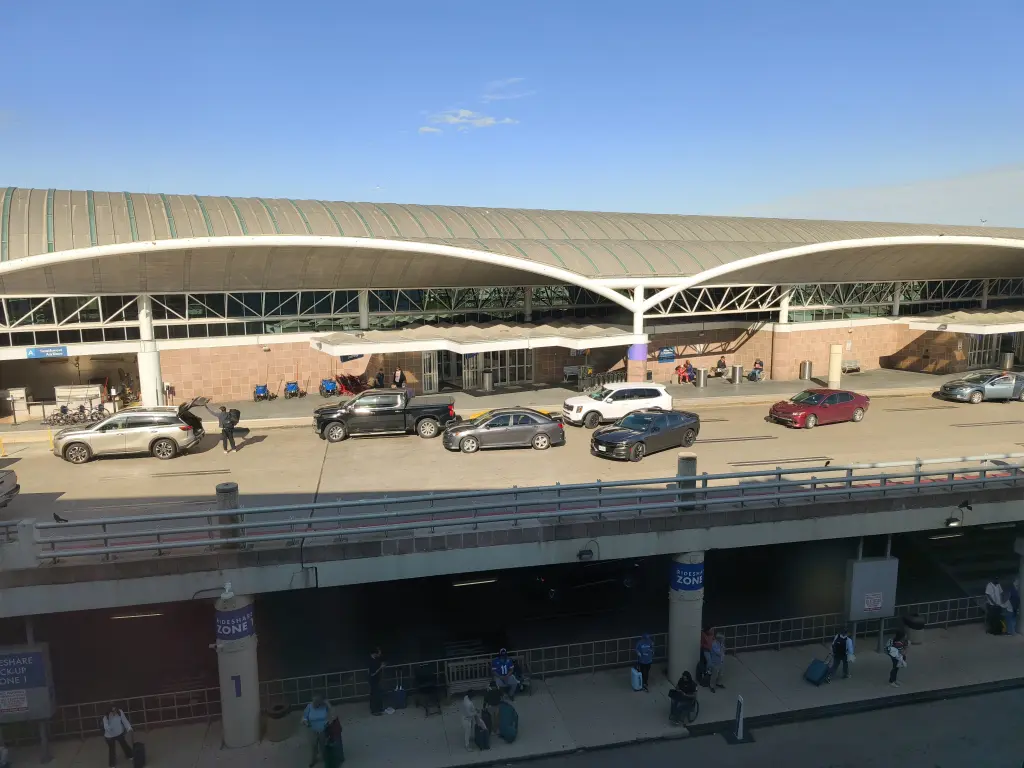 SanAntonioAirport03.webp
