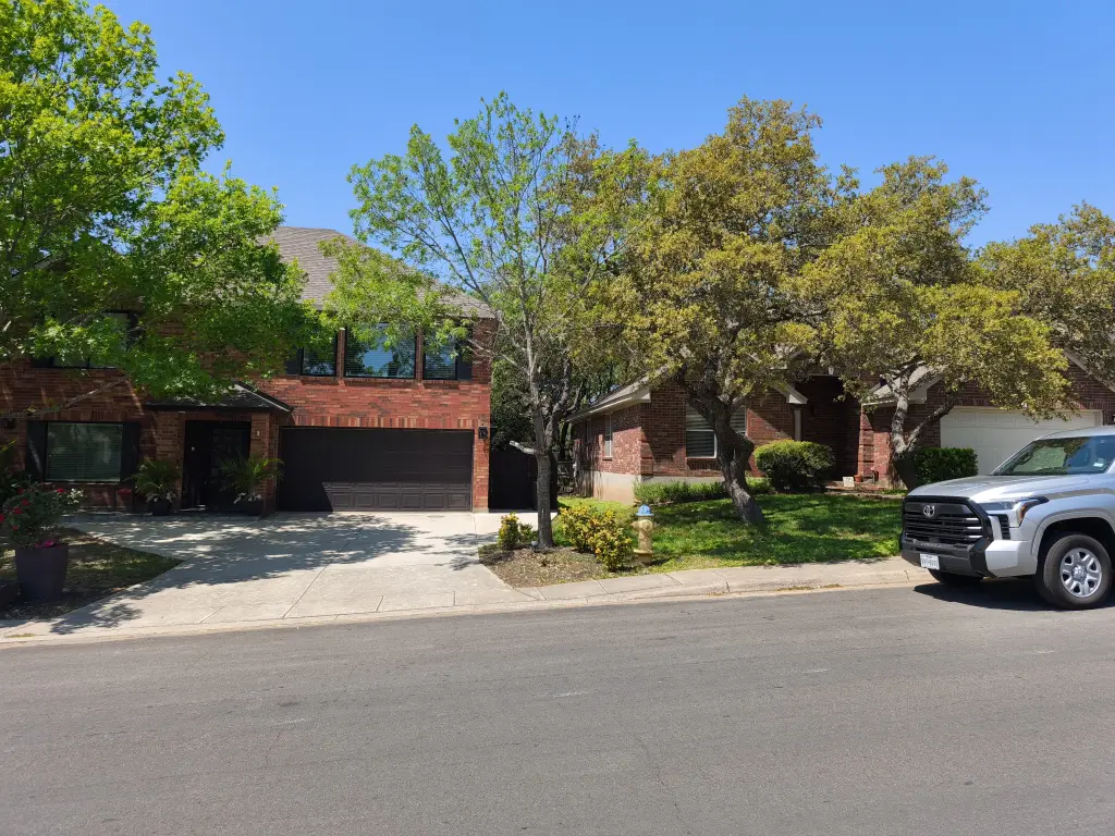 SanAntonioHouse05.webp
