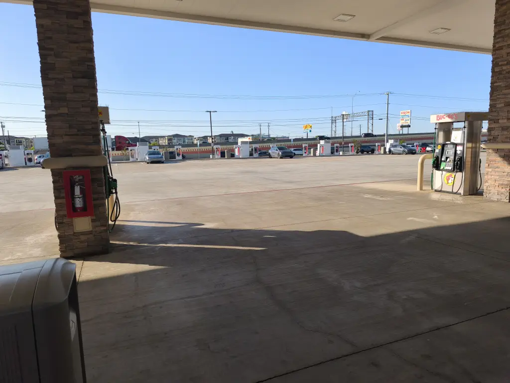 SanAntonioStreet02.webp